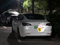 -TESLA 特斯拉(上海太古汇体验店)