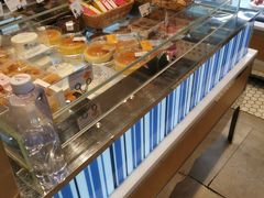 面包甜点陈列柜-巴黎贝甜(右安门店)