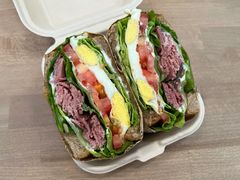 能量满满牛肉三明治-萤火虫咖啡(后海店)