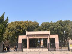 -上海市龙华烈士陵园