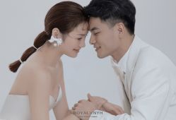 点击看大图 -挪娅婚纱摄影皇家会所