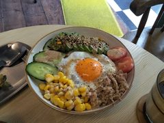 牛油果金枪鱼海苔饭-251#coffee roasters(沿河东路店)