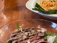 -Chom Cafe and Restaurant