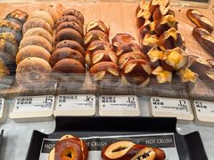 -HOT CRUSH趁热集合·现烤面包(环球港店)