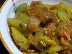莴苣烧牛筋-大隐隐于市私房菜(保和小区店)