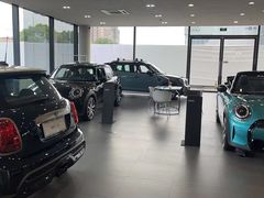 -上海宝诚中环BMW·MINI4S店