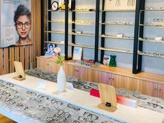 -瑞司视光眼镜·蔡司战略合作眼镜店(新街口店)