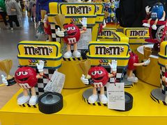 -m豆巧克力世界(上海世茂广场店)