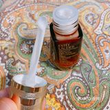 推荐理由：首先这款眼霜的设计特别好