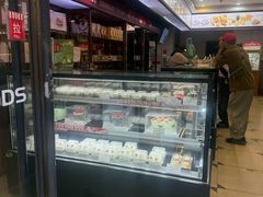 -红宝石·鲜奶小方·海派西点房(南丹店)