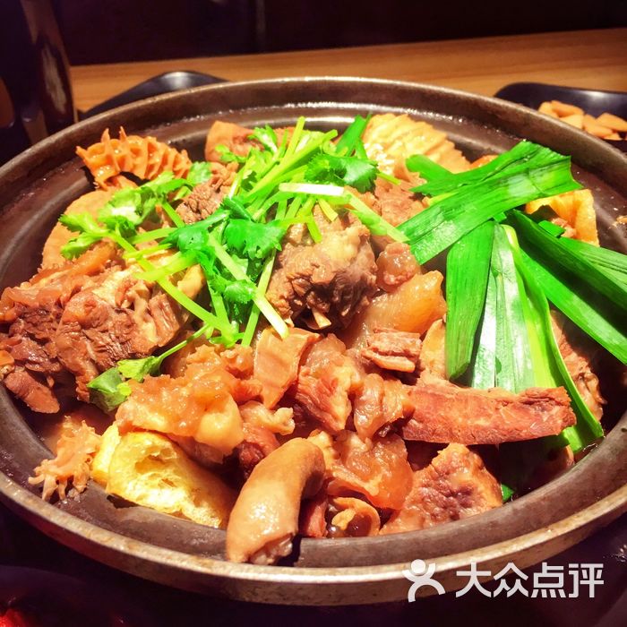 牛小灶牛腩牛杂煲