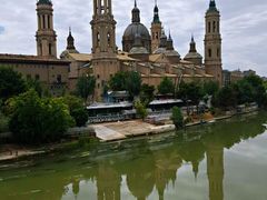 -皮拉尔圣母圣殿主教座堂