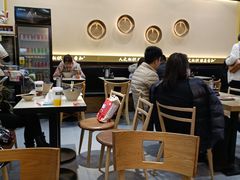 大堂-桂在香知桂林米粉(红博中央公园店)