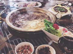 -小天鹅火锅·一线江景洪鼎旗舰店(洪崖洞店)