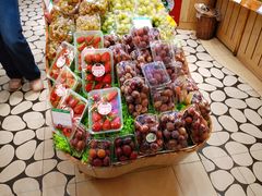 -PAGODA百果园(深圳天琴阁店)