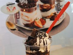巧克力配蛋糕华夫脆-DQ·蛋糕·冰淇淋(印象城店)