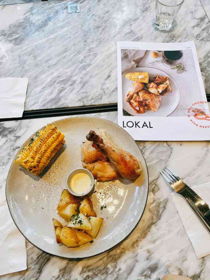 lokal by wagas(正大广场店)-"每次健身完都要来吃他们家的三文鱼色拉