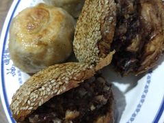 烧饼夹烧牛羊肉-老爆肚满五香烧牛羊肉