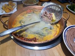 -洱火云南酸菜牛肉火锅(石景山当代商城店)