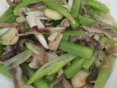 -雷祖芳老妈蹄花店