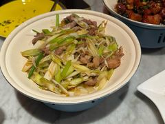 -渝信川菜 · 川味家常菜(财富购物中心店)