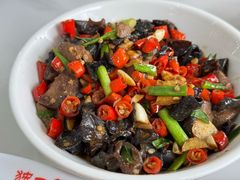 -独一佳老胡湘菜馆(矿山路店)