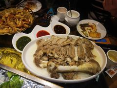 泉水手扒肉-老阿妈蒙古村·蒙古包·草原文化·歌舞表演(老君堂店)
