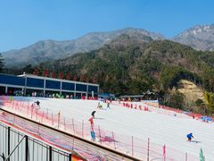 -大别山南武当滑雪场