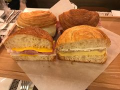 -星巴克(广州中华广场B1层店)