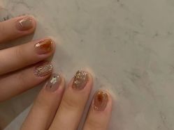-悦指间美甲美睫