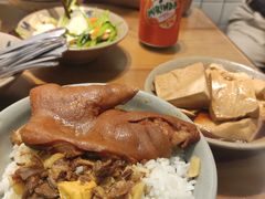 -红猪卤肉饭(大西洋美食城店)