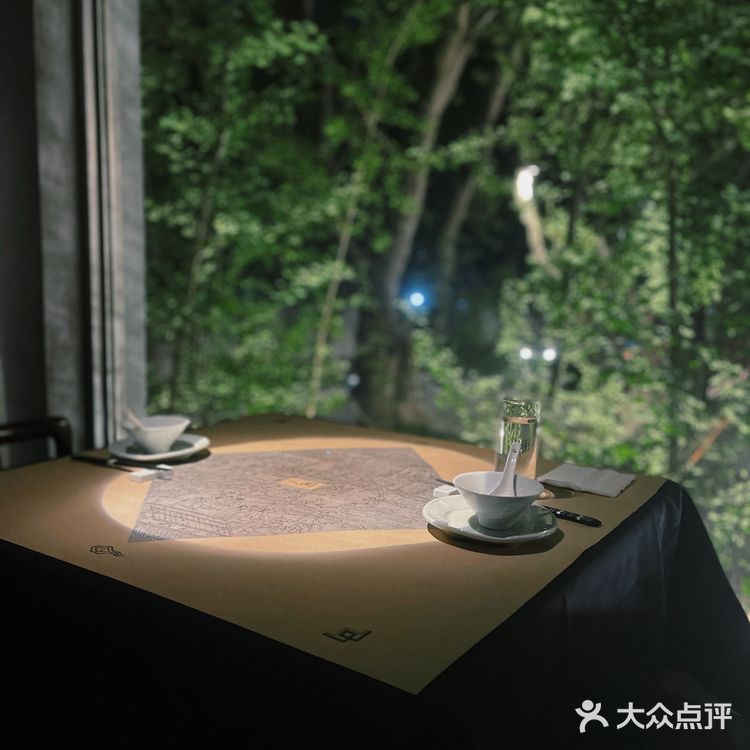 ❣️网红店平均寿命3年[强]而穹六人间已红了20年