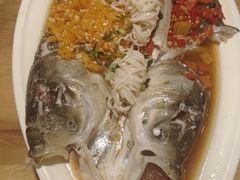 剁椒蒸海鲈鱼-湘阁里辣(南岭购物广场店)