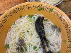 -正宗李家土鸡米线店