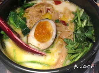 全身都暖和了。不想吃肉的时候，打开过杂菌面和笋衣面