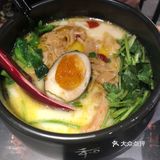 全身都暖和了。不想吃肉的时候，打开过杂菌面和笋衣面