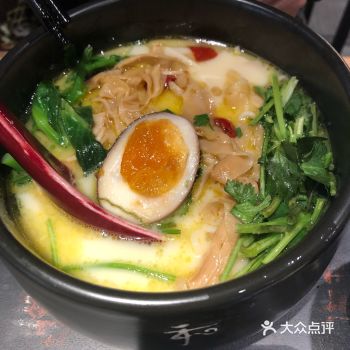 全身都暖和了。不想吃肉的时候，打开过杂菌面和笋衣面