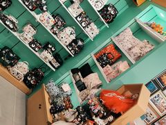 -王府井百货(中州中路店)