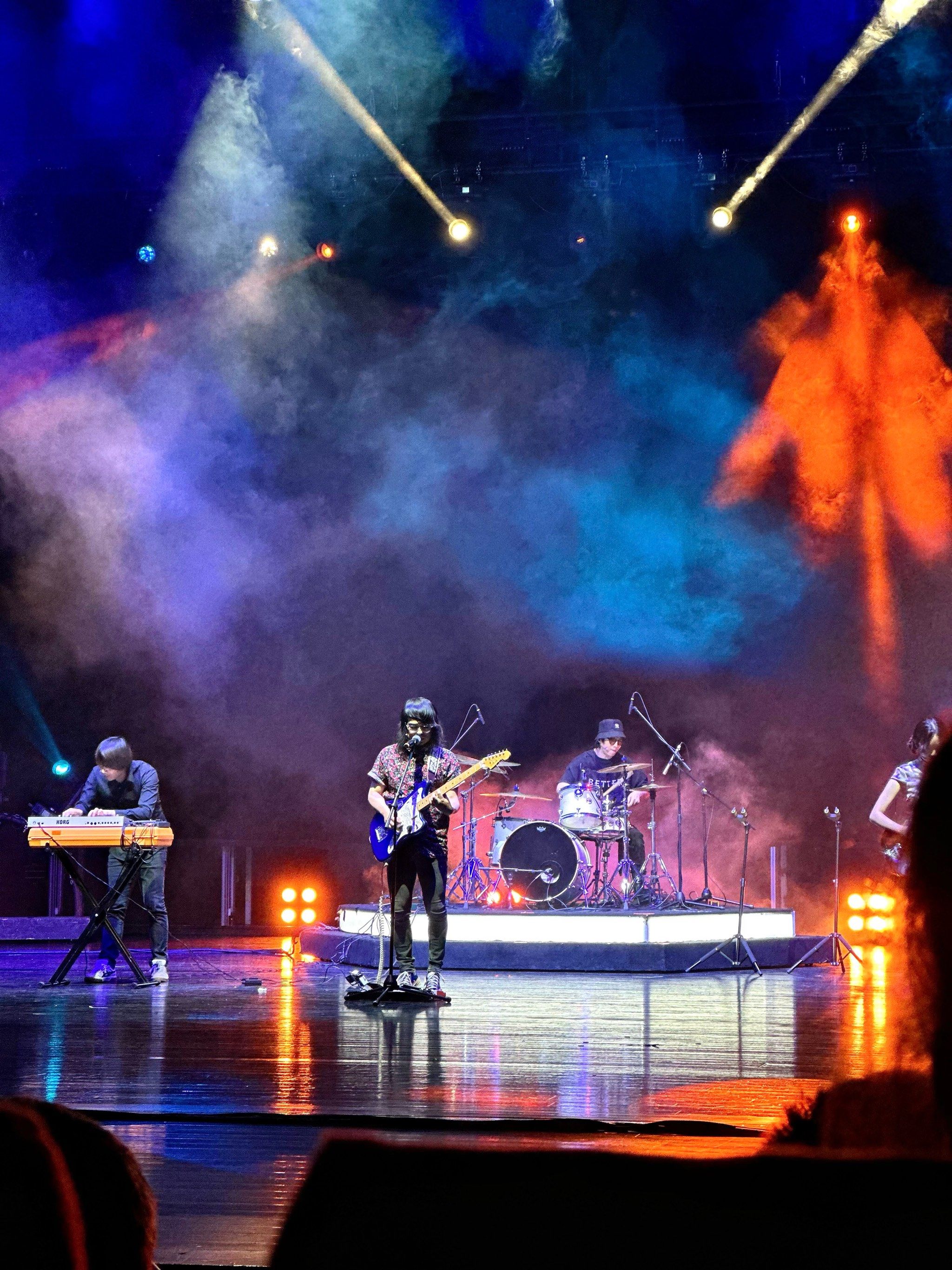 我在开心麻花 听了场摇滚演唱会92