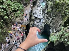 -蝶舞清江·恩施地心谷景区