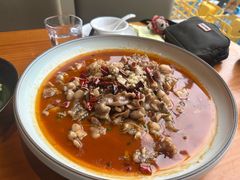 -莲餐厅·湖北菜·潜江小龙虾店(愚园路店)