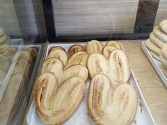 蝴蝶酥-长发西饼(临顿路店)