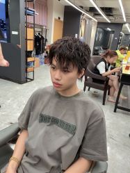 -藤野造型烫发染发