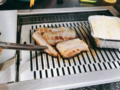 -臻牛烤肉