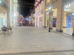 -王府井奥莱临潼小镇(临潼店)