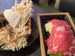 -湊湊火锅·茶憩(杭州湖滨银泰in77店)