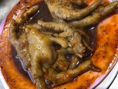 -爆炸头阿姨小四川正宗川味小吃(无任何分店)