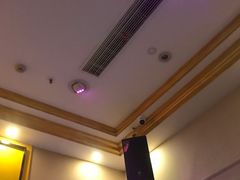 -莹乐迪量贩式KTV(祝桥店)