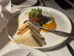 牛肉塔塔配牛油果黑橄榄酱-Solo(衡山路店)