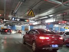 -万达广场（上海颛桥店）-立体停车场